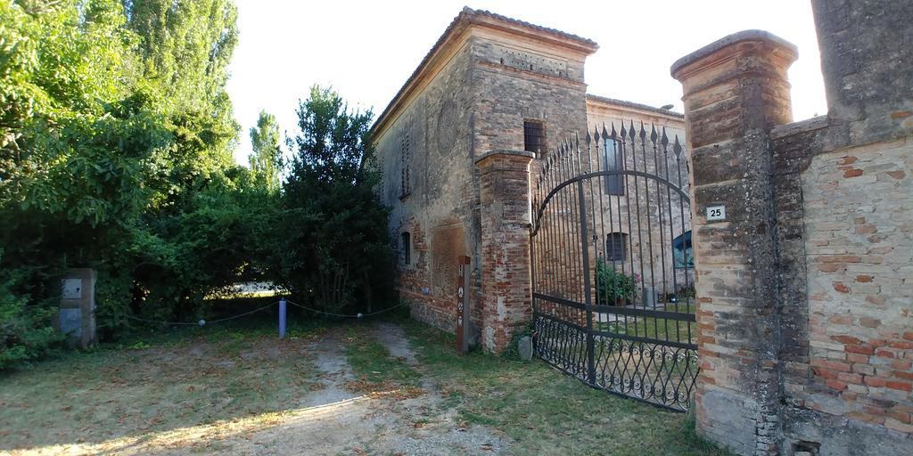 Lo Scrigno Di Lara Villa Ceresara Exterior photo